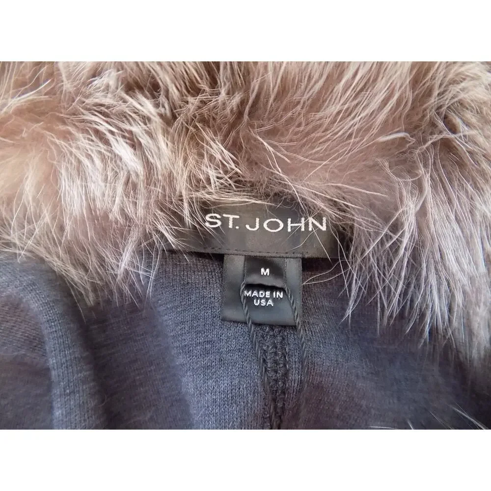 St. John poncho cape with fur collar size Medium NWT